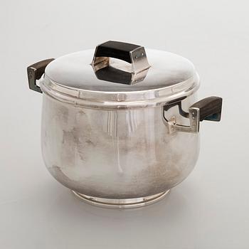 Mauno Honkanen, Såsskål med slev, silver, Tillander, Helsingfors 1958.