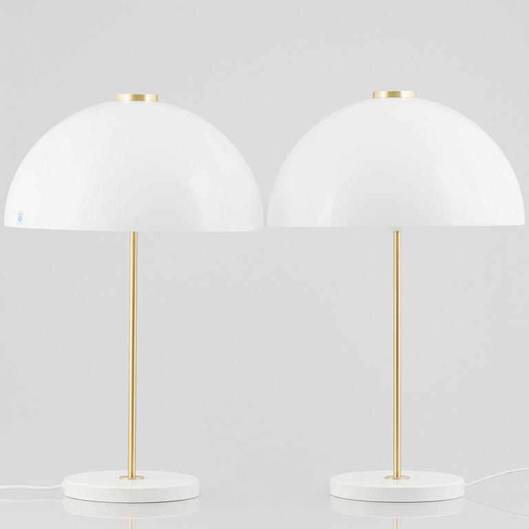 Yki Nummi, a pair of "Kupoli" table lamps from Innolux, Finland, 21st century.