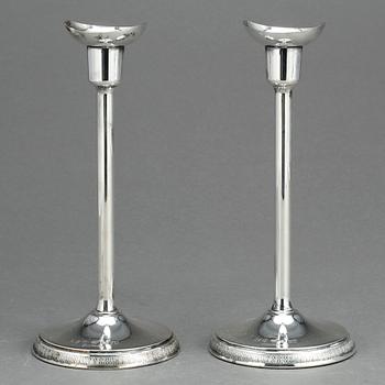 LJUSSTAKAR, ett par, silver, Ainar Axelsson, GAB, Stockholm, 1966.