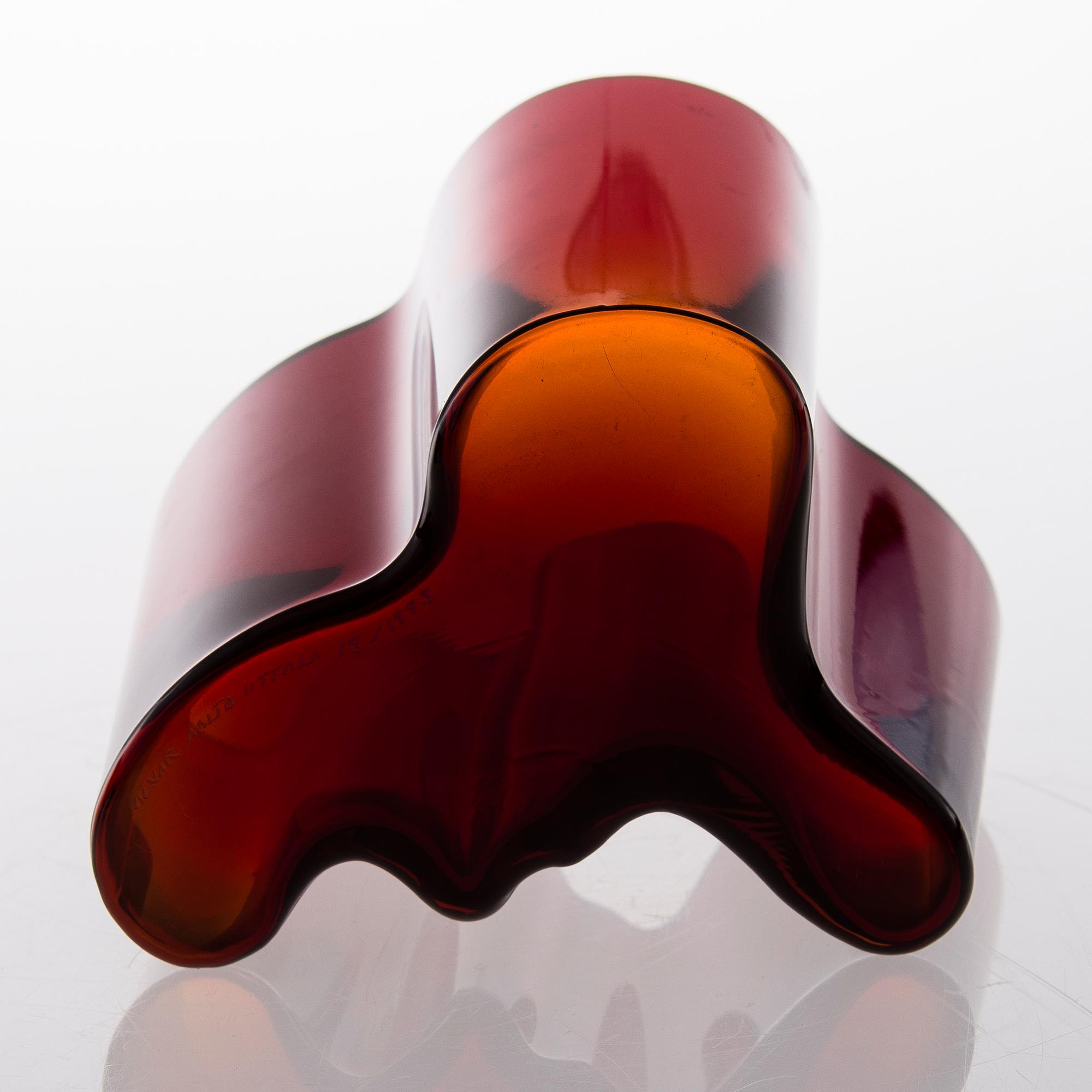 ALVAR AALTO, VAS, glas, "Savoy" signerad Alvar Aalto Iittala 18/1993.