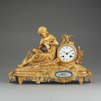 BORDSPENDYL, Henry Marc Paris, Frankrike, 1800-talets slut.