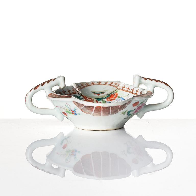 A pair of famille rose salts and a sauce boat, Qing dynasty, Qianlong (1736-95).