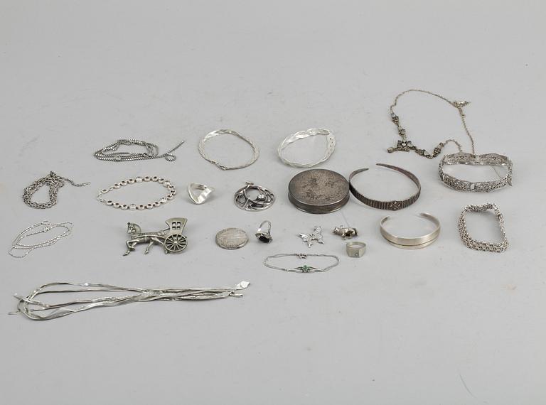 PARTI SILVER, 19 delar, olika länder, 1900-tal. Vikt 316 gram.