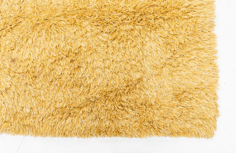 Machine-woven rya, "Blekinge", Svängsta Carpet Weaving, approx. 396 x 305 cm.