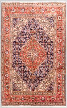 CARPET, old, Tabriz, circa 307 x 202 cm.