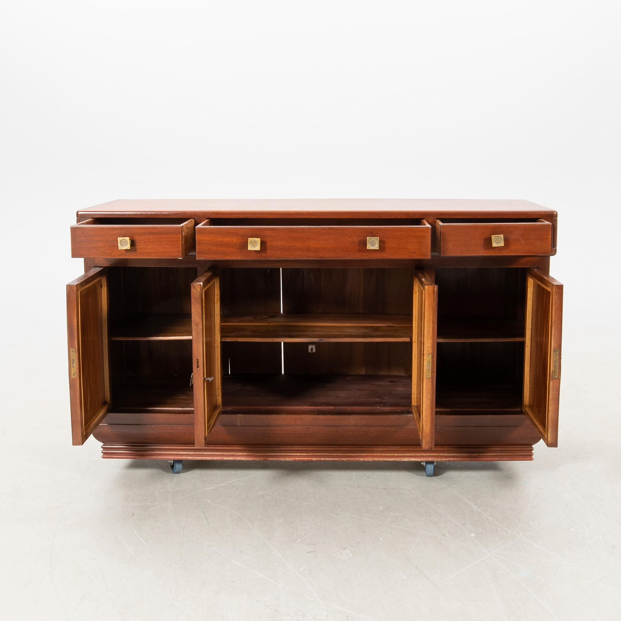 Sideboard/Cabinet 1920s/30s.