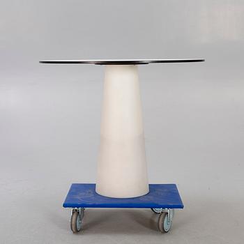 Marcel Wanders, Bord, "Container Table", Moooi, omkring år 2000.