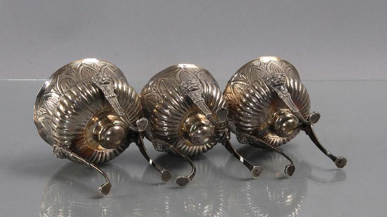 SKÅLAR PÅ BEN, 3 st, silver. Empire trol Neapel, 1700/1800-tal.