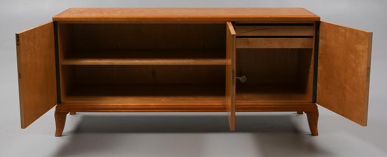 SIDEBOARD, 1900-talets andra kvartal.