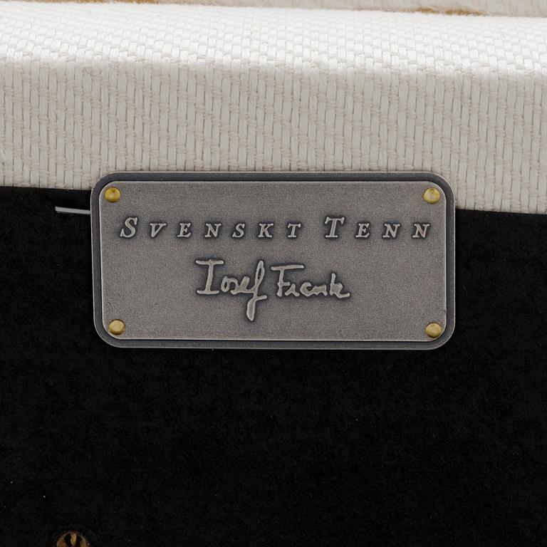 TAF Arkitekter, soffa, "Famna", Firma Svenskt Tenn, 2022.