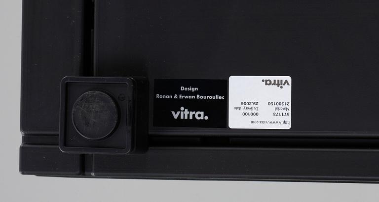 BOKHYLLA, "Self" Ronan and Erwan Bouroullec, Vitra, formgiven 2000.