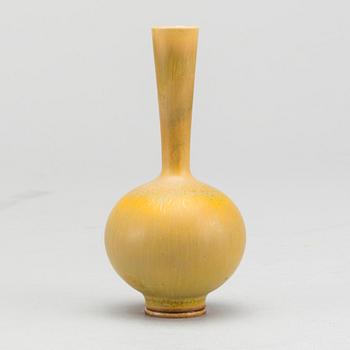 BERNDT FRIBERG, VASE GUSTAVSBERG 1968.