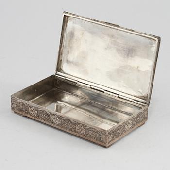 SKRIN, silver, sannolikt Persien, 1900-talets första hälft. Vikt 262 g.