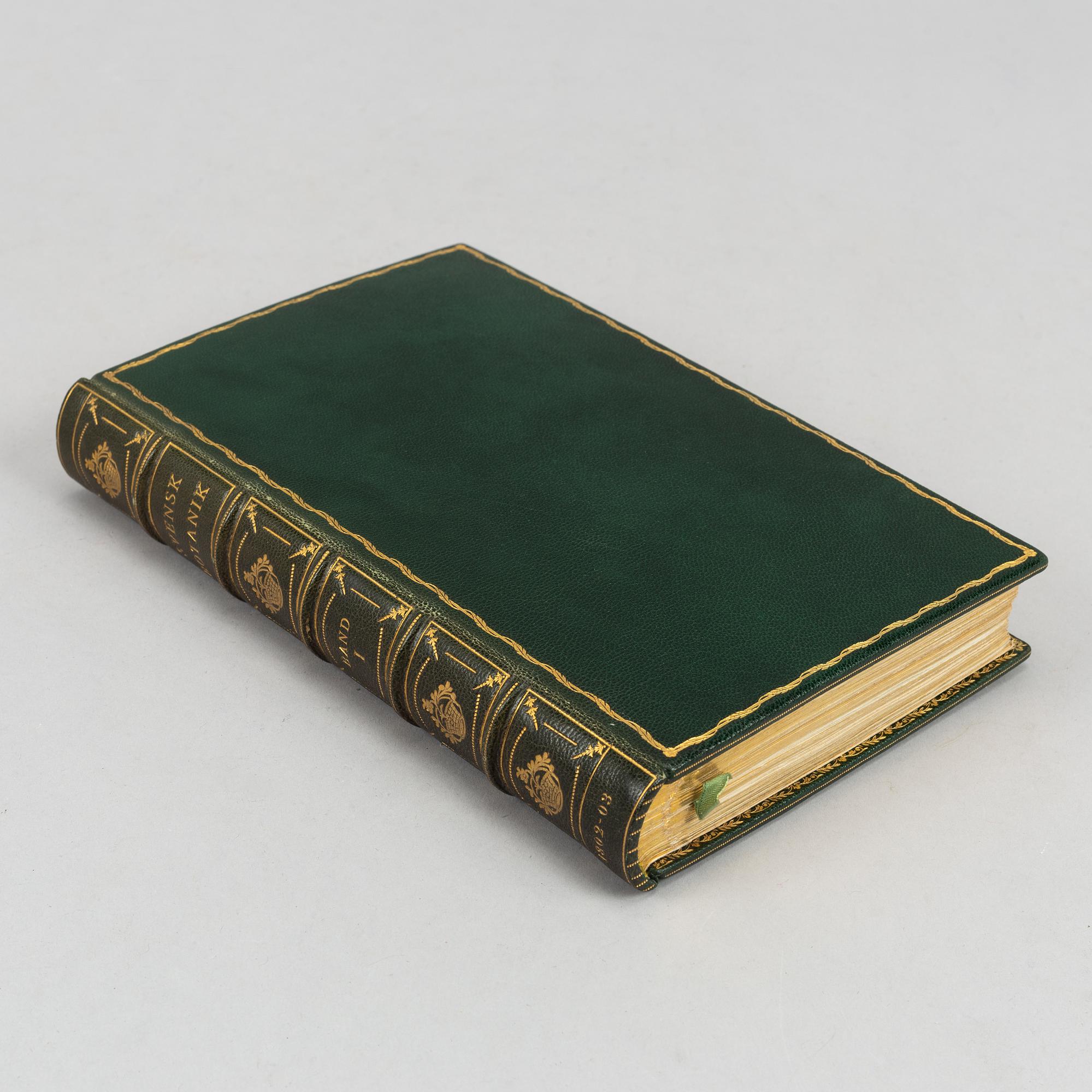 A beatuiful copy of ”Svensk botanik”, with 774 hand-coloured plates.