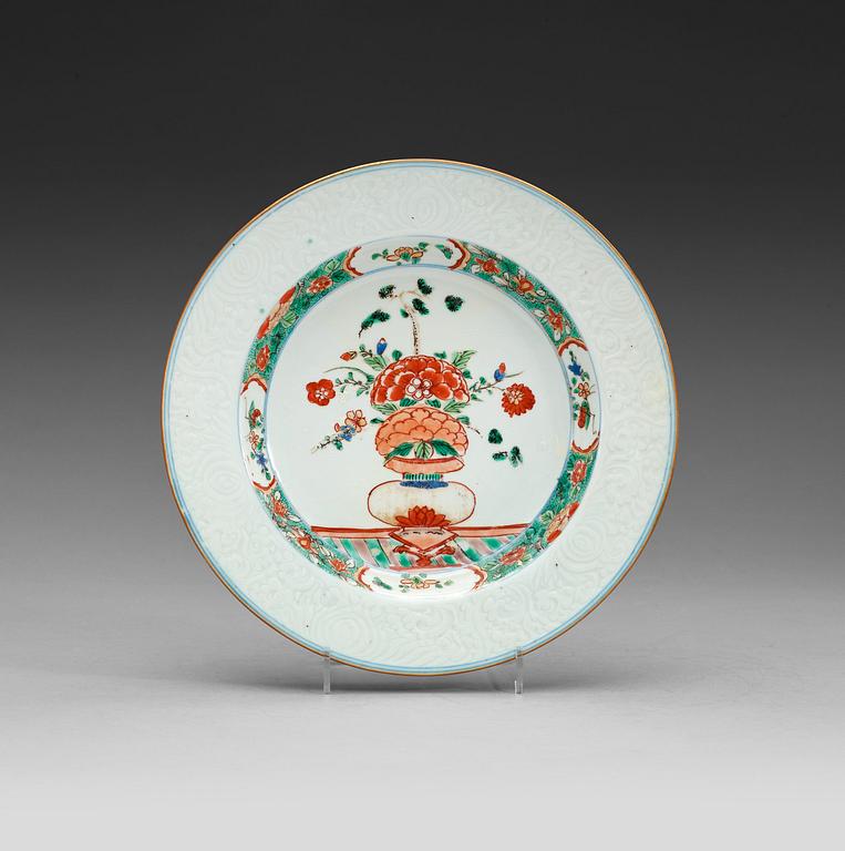 A set of eight famille verte dishes, Qing dynasty, Kangxi (1662-1722).