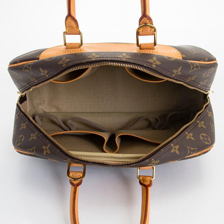 Louis Vuitton, a Monogram Canvas 'Deauville' bag.