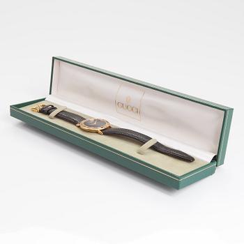 GUCCI, rannekello, 33 mm.