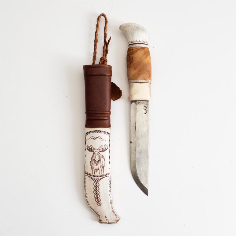 GUNNAR EDHOLM, Jokkmokk/Arjeplog, halvhornskniv, knivslida monogramsignerad GE.