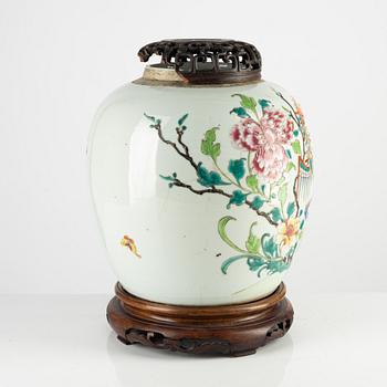 A Famille Rose porcelain ginger jar, China, Qing dynasty, 19th century.