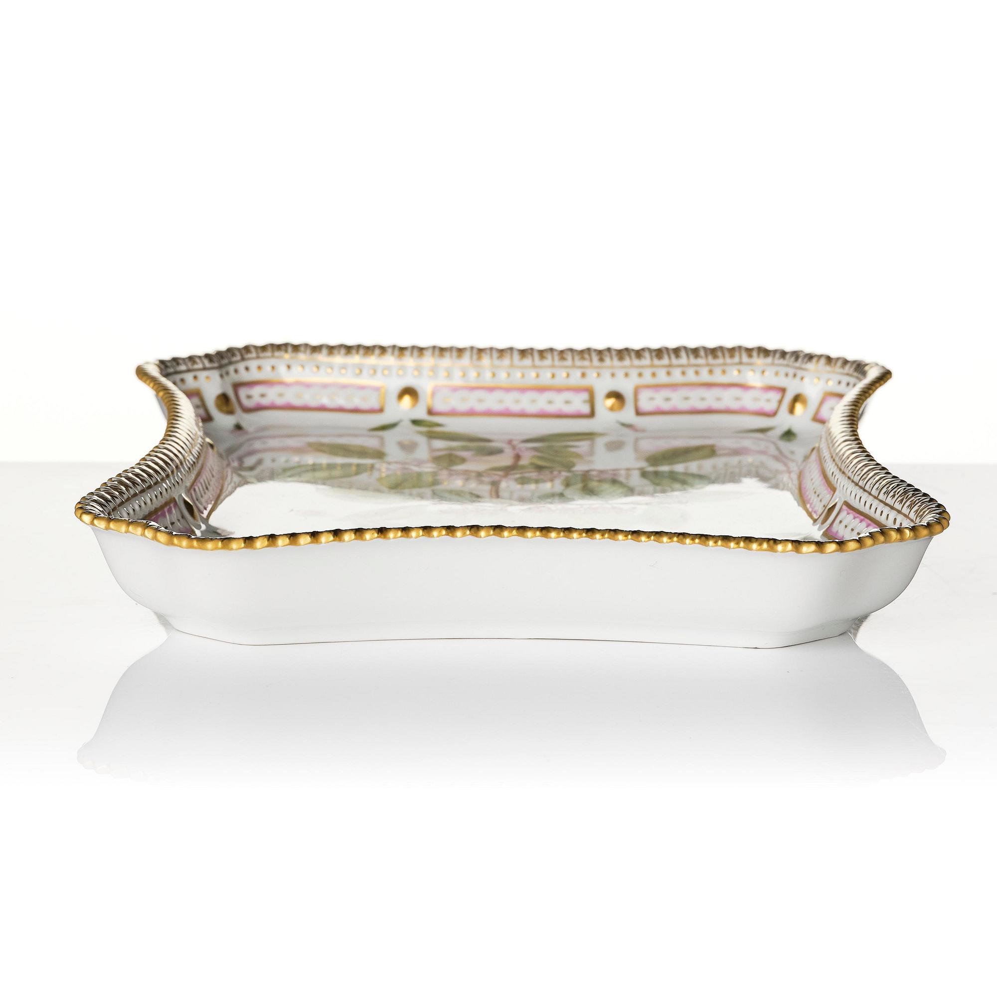 A set of two Royal Copenhagen 'Flora Danica' serving dishes, Denmark, 20th century.