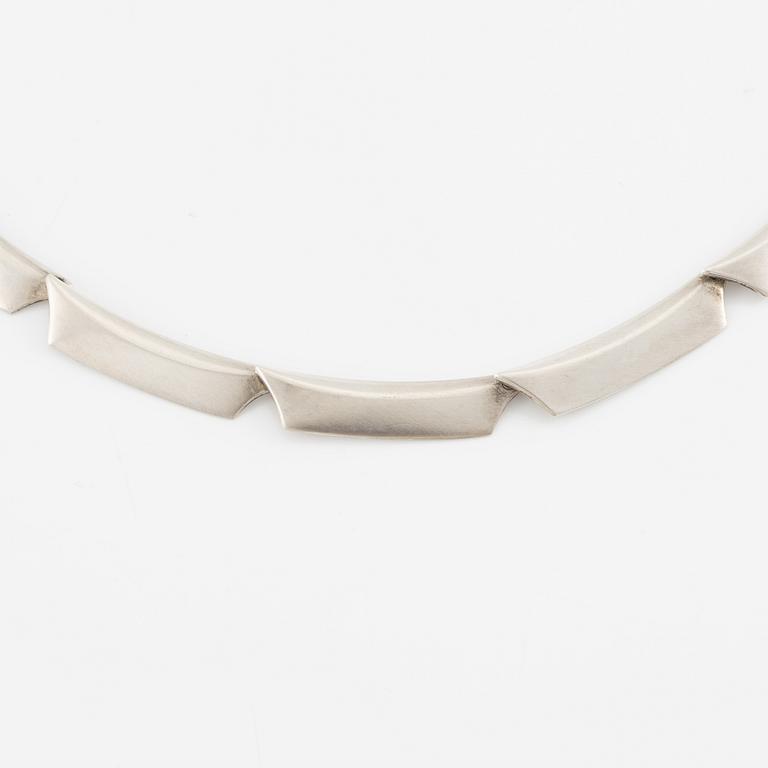 Bent Knudsen, a sterling silver necklace, Hans Hansen, Georg Jensen, Denmark.
