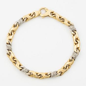 Bracelet 18K gold with diamonds.