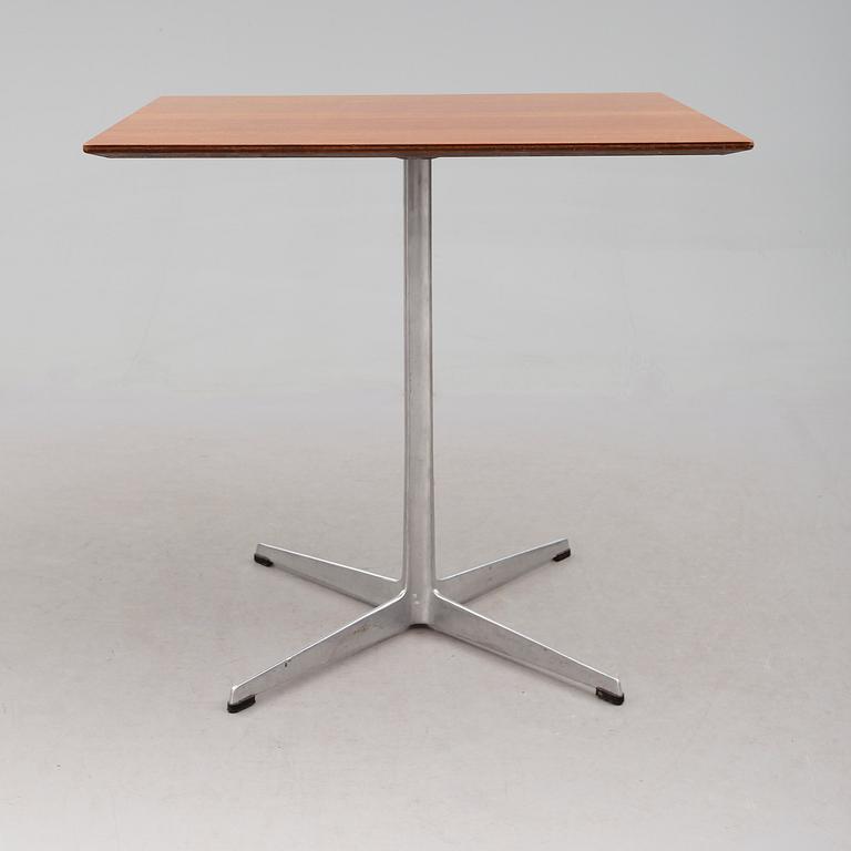 BORD, Fritz Hansen, Danmark, 1900-talets andra hälft.