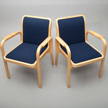 KARMSTOLAR, ett par, modell 45, Alvar Aalto, Artek. Modellen formgiven 1947.
