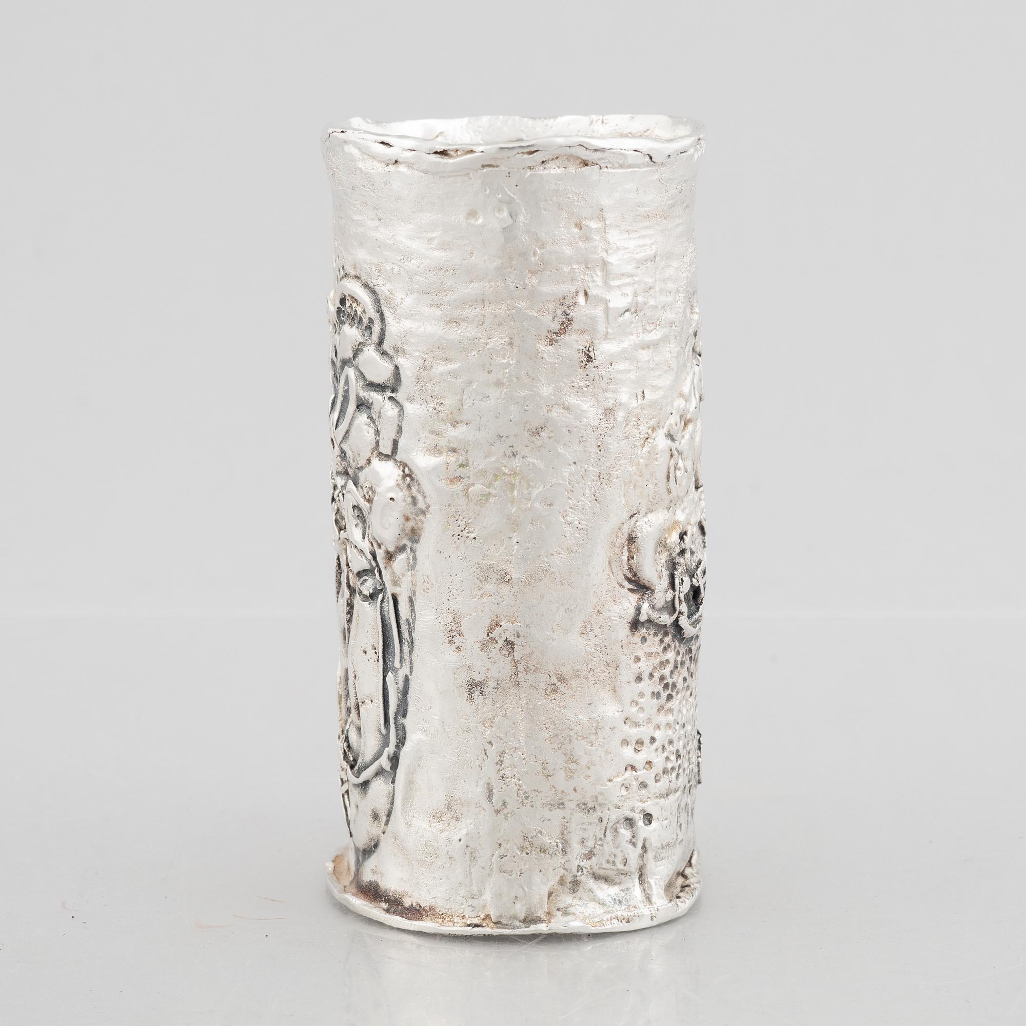 A sterling silver vase, mark of Lars Arby, Gothenburg, Sweden, 1975.