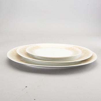 Raymand Loewy, a 56 pcs porcelain dinner service, Rosenthal, Tyskland.