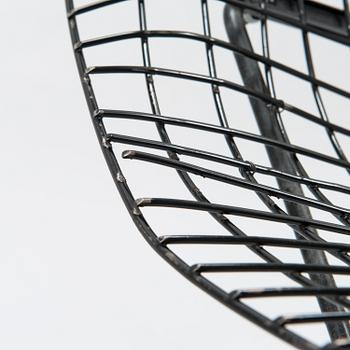 HARRY BERTOIA, fåtöljer ett par, "Diamond chair", 1900-talets senare hälft.