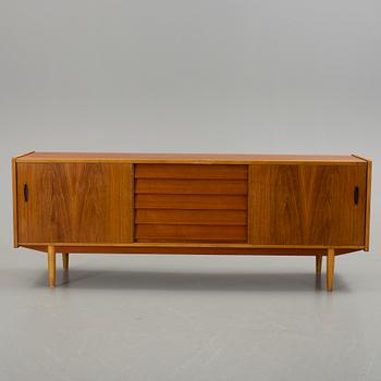 SIDEBOARD, "Trio", Nils Jonsson, Troeds, 1900-talets andra hälft.