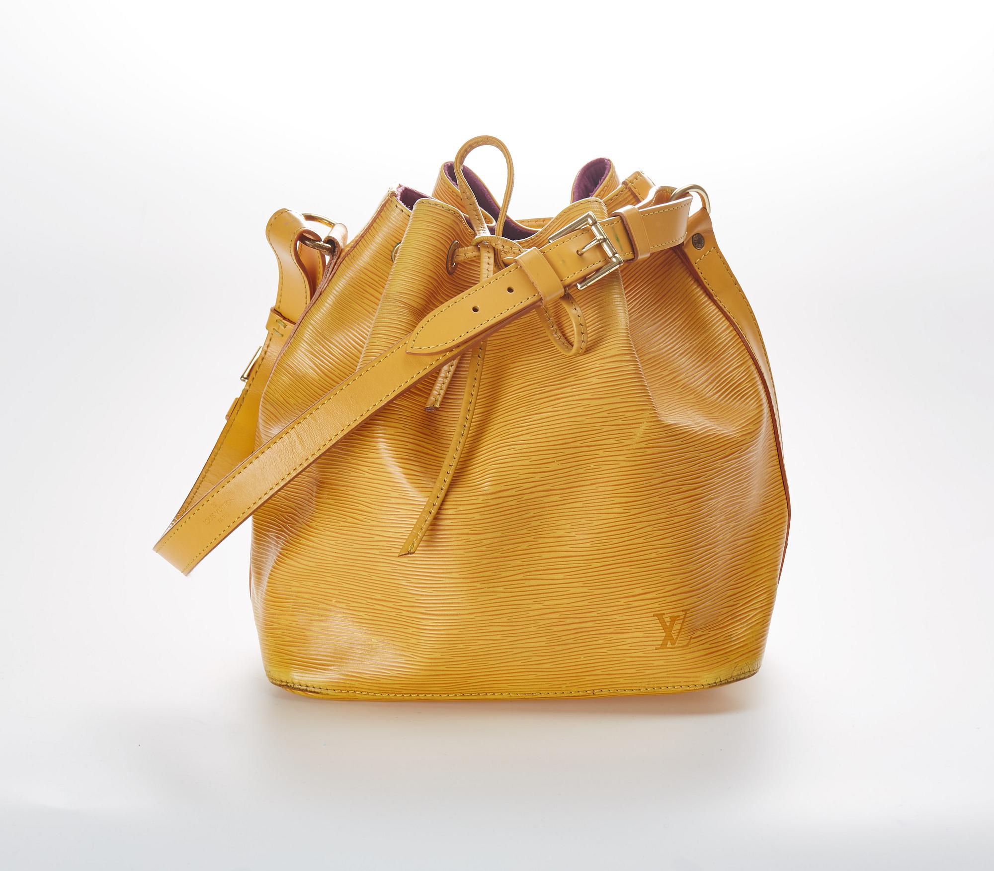 VÄSKA, "Petit Noé", Louis Vuitton.