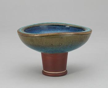 A Wilhelm Kåge 'Farsta' stoneware footed bowl, Gustavsberg studio.