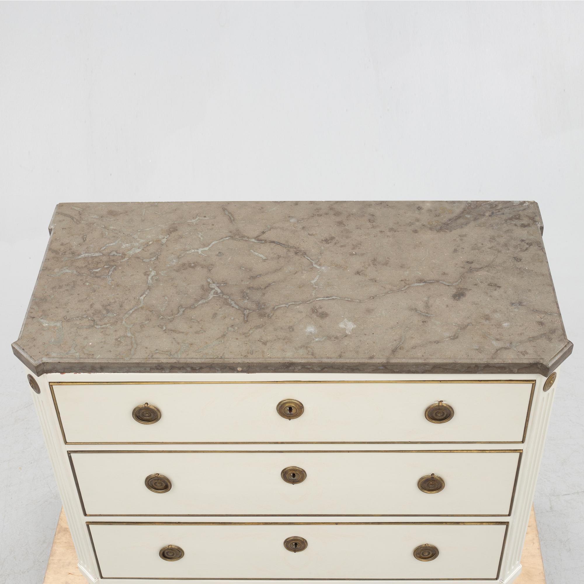 Chest of drawers, circa 1900, Gustavian style.