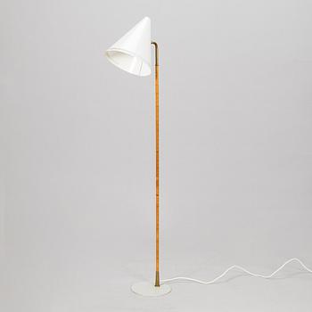 Paavo Tynell, a mid-20th century K10-10 floor lamp for Idman.