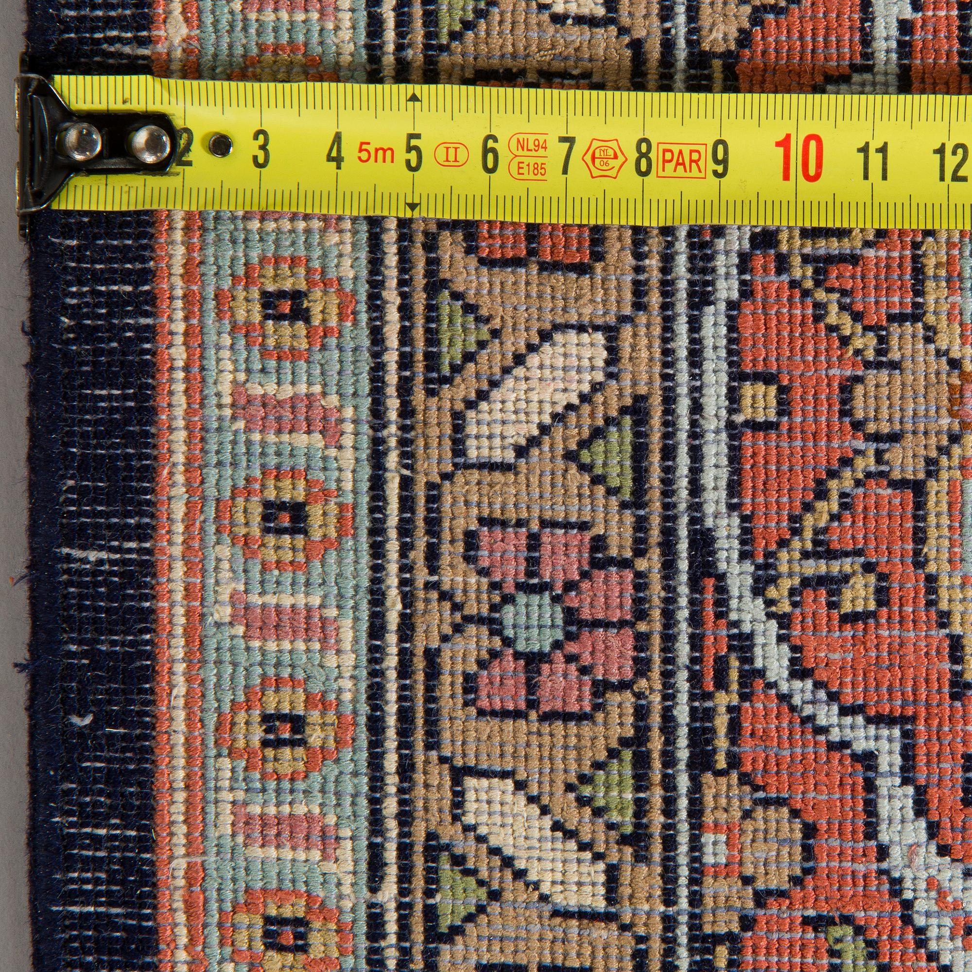 Matta, silk på bomullsvarp, Kashmir, ca 274 x 183 cm.