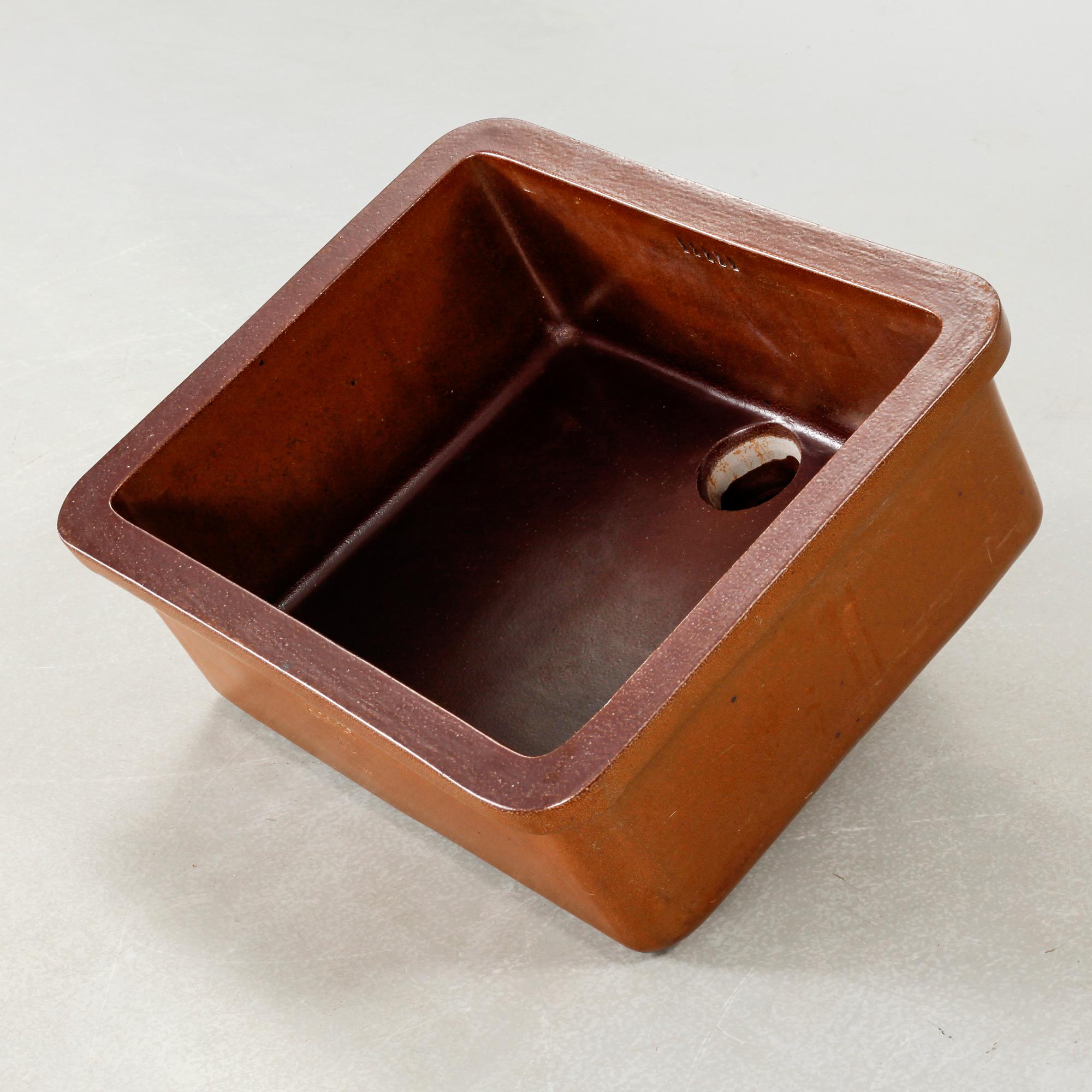 TVÄTTHO/HANDFAT, saltglaserat stengods, "V50", Höganäs, 1900-talets första hälft.