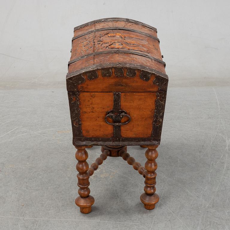 A pine chest, 18th Century.