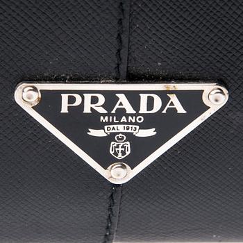 VÄSKA, Prada.