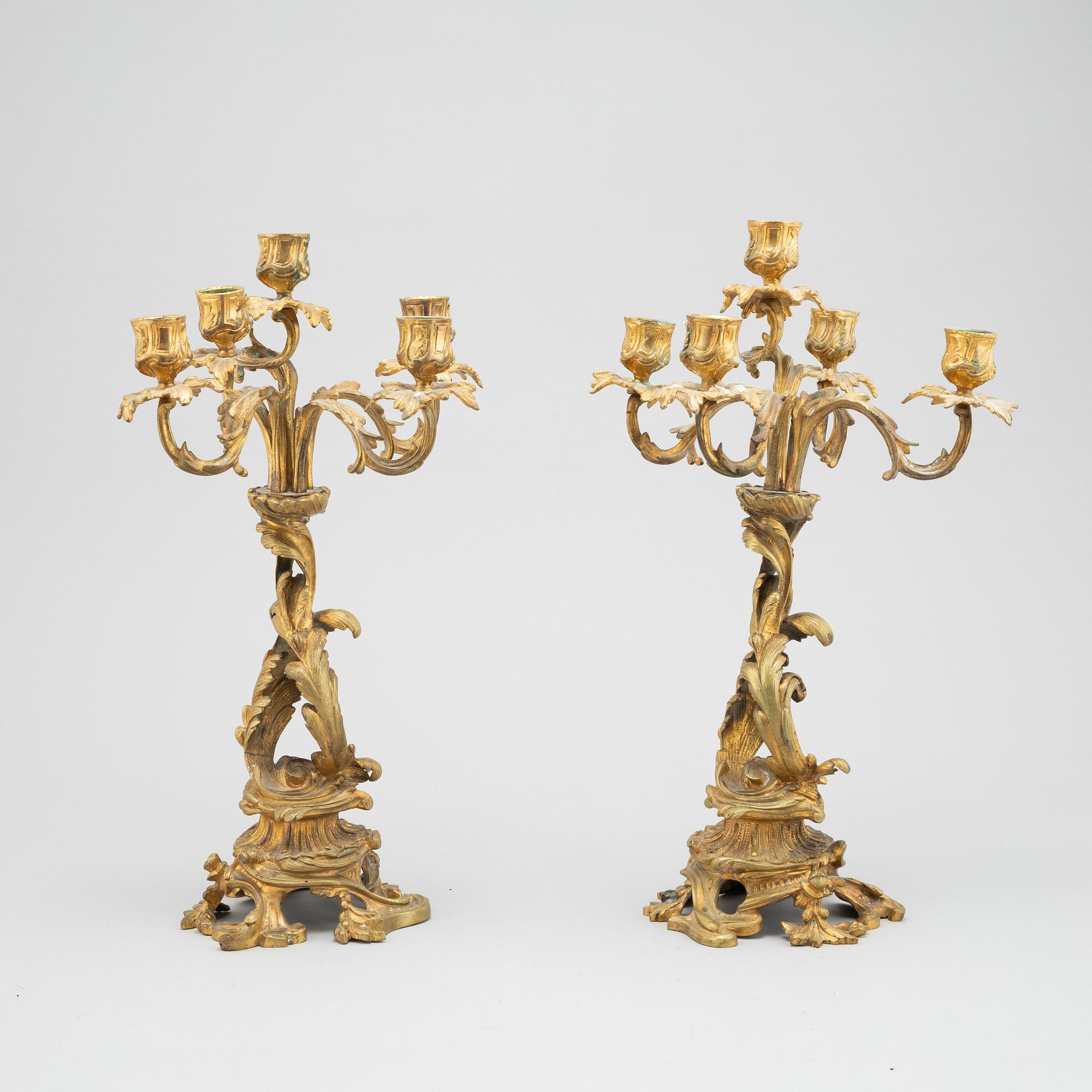 A pair of bronze candelabras. End of the 19th Century.