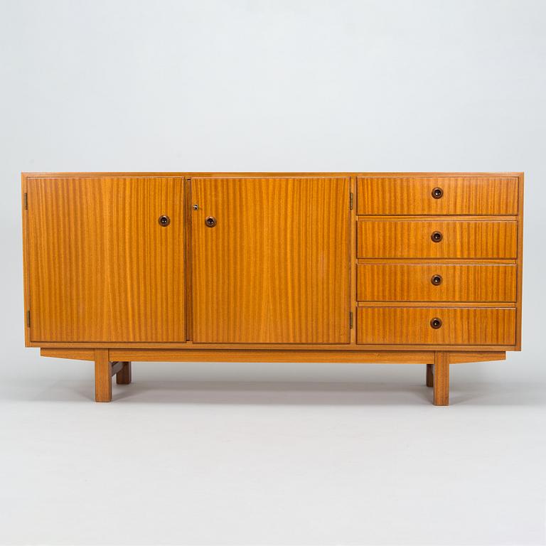 Olof Ottelin, A 1960s sideboard "Beta-series", Oy Stockmann Ab, Keravan puusepäntehdas, Finland.