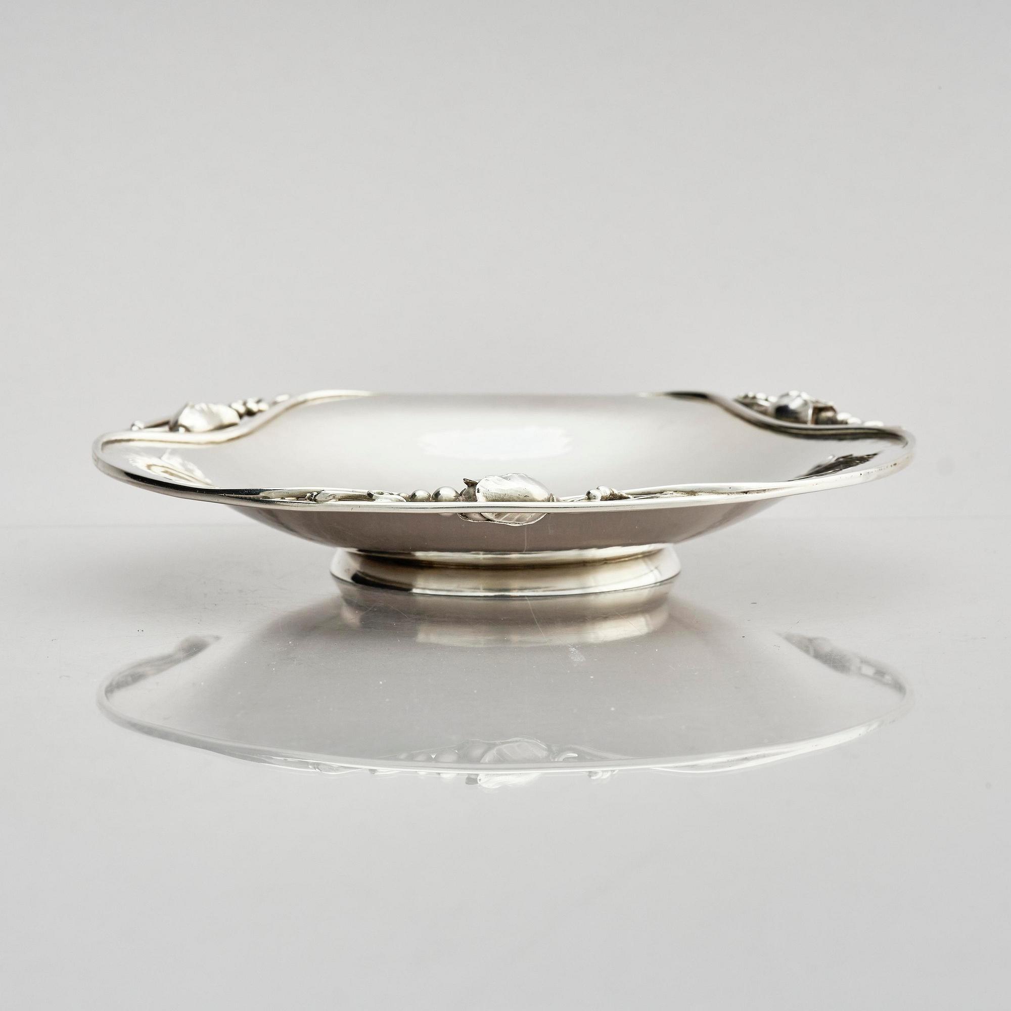 Georg Jensen, a sterling silver bowl/dish, model no 2A, Georg Jensen & Wendel A/S, Copenhagen 1945-51.