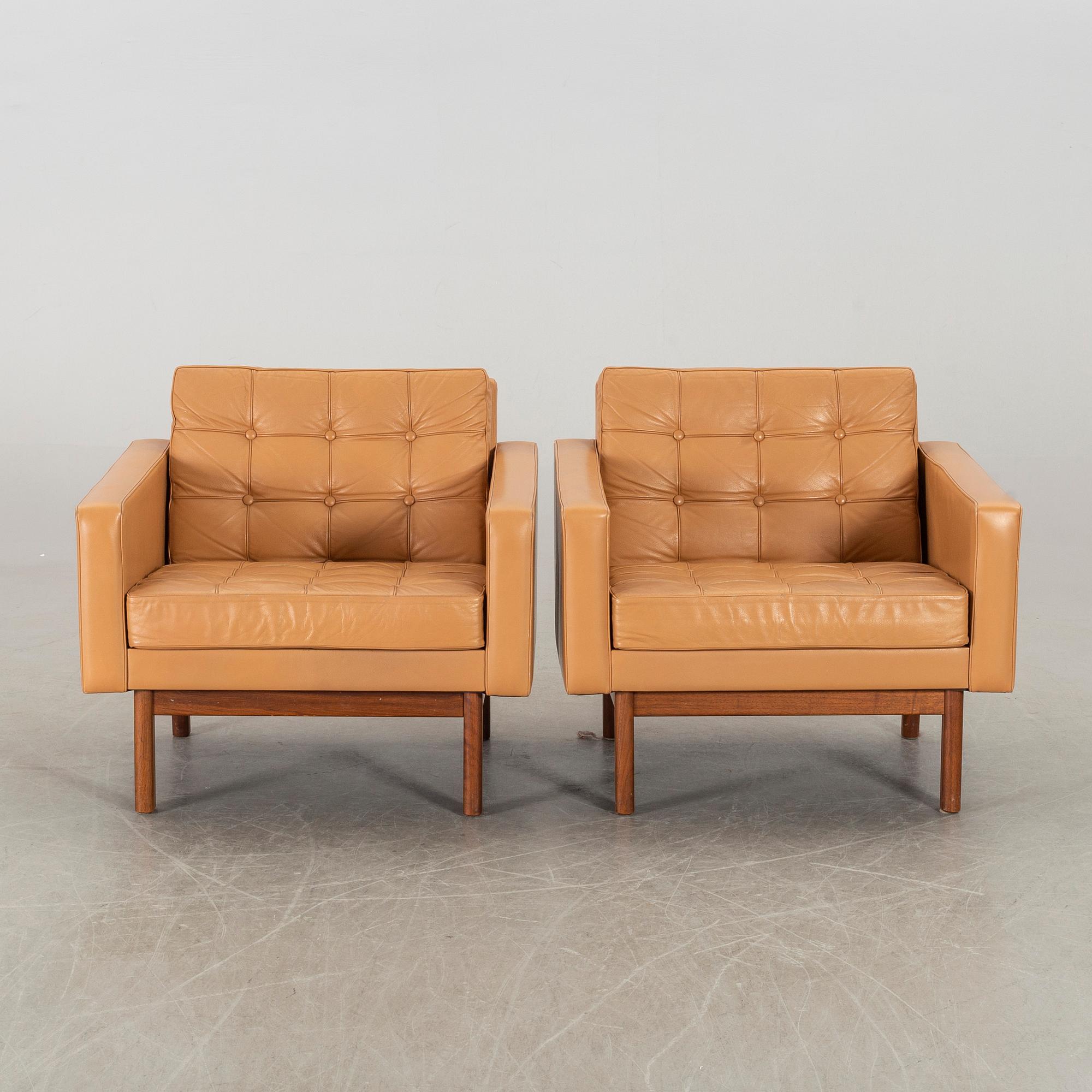 KARL-ERIK EKSELIUS, a pair of chairs, JOC.
