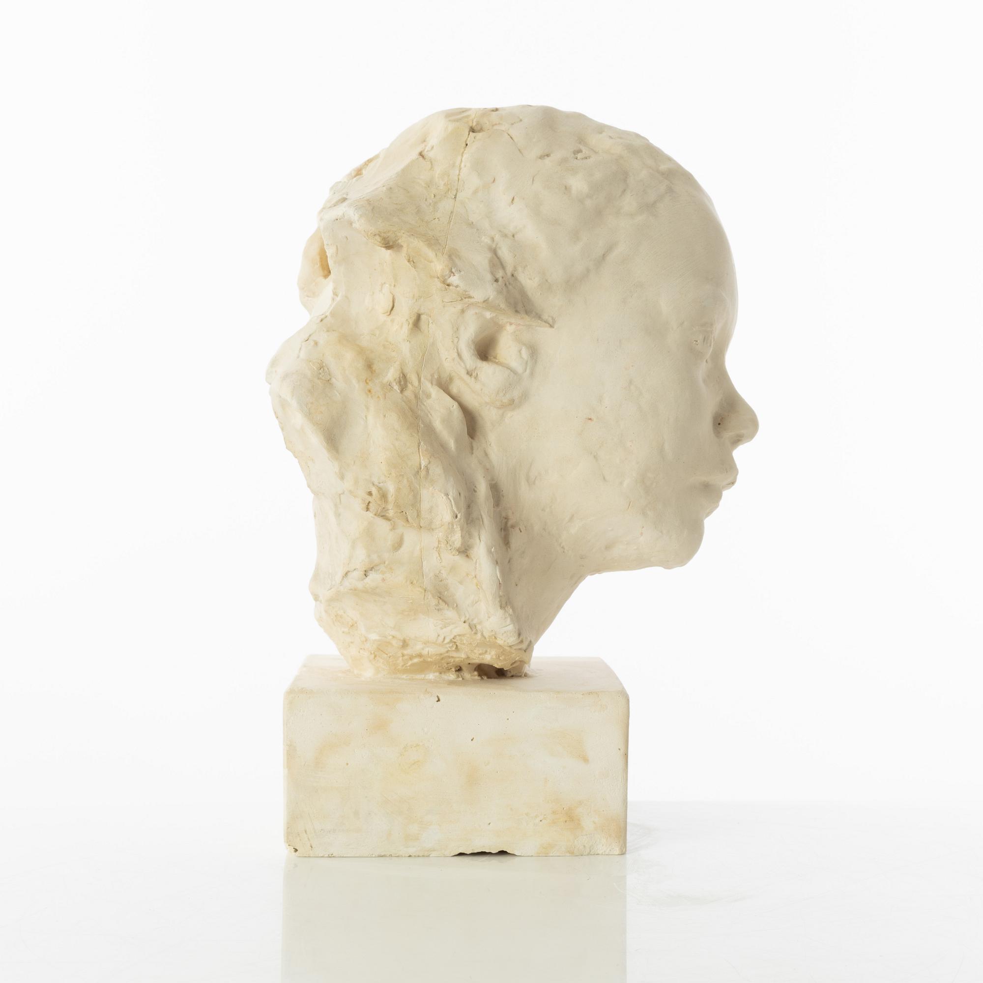 Gudmar Olovson, sculpture. Plaster. Unsigned. height 32 cm, length 22 cm.