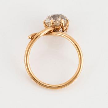 Ring 14K guld med en gammalslipad cushionformad diamant ca 3.50 ct kvalitet ca J/K vs.