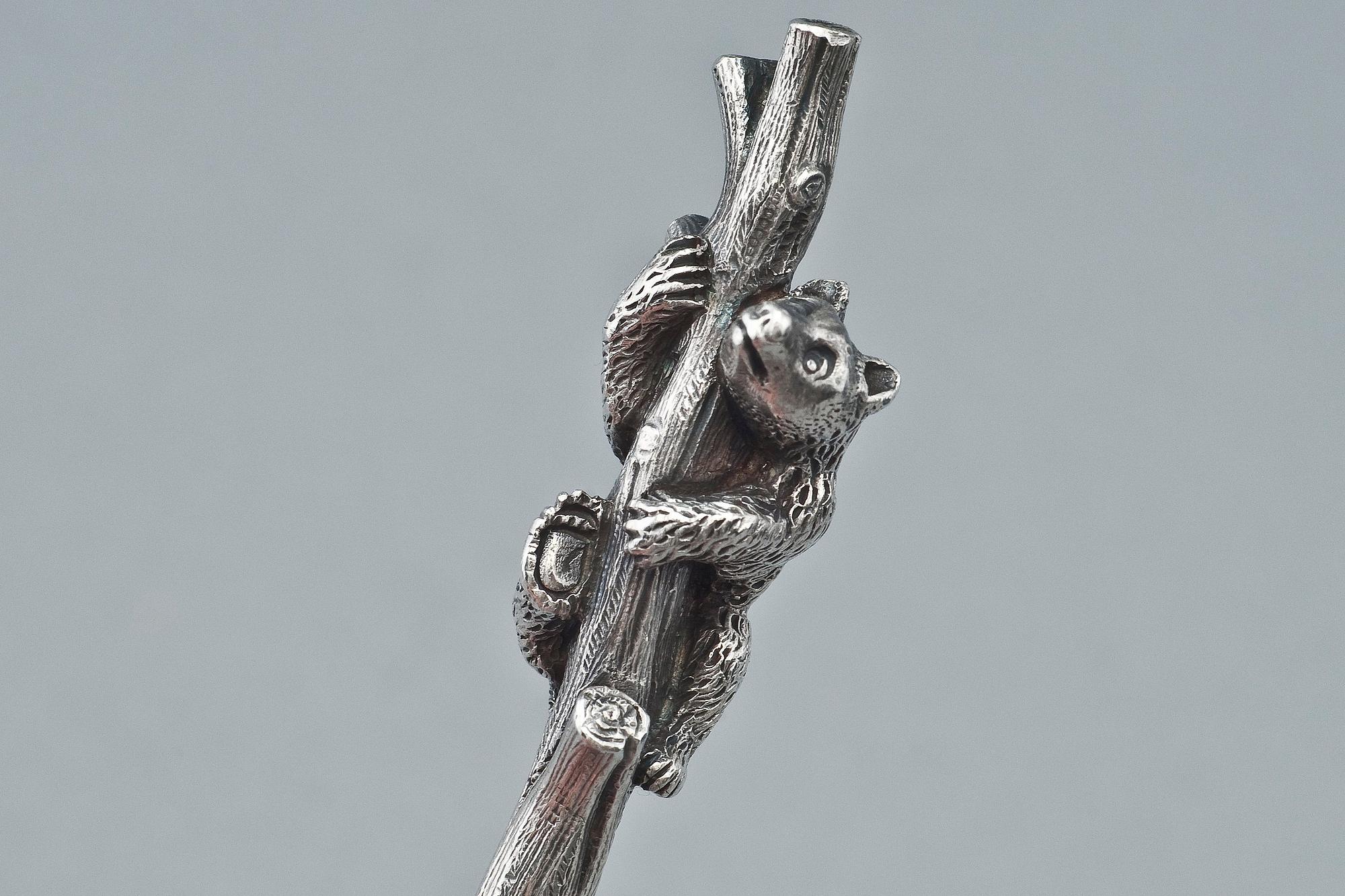 SILVERSKED.