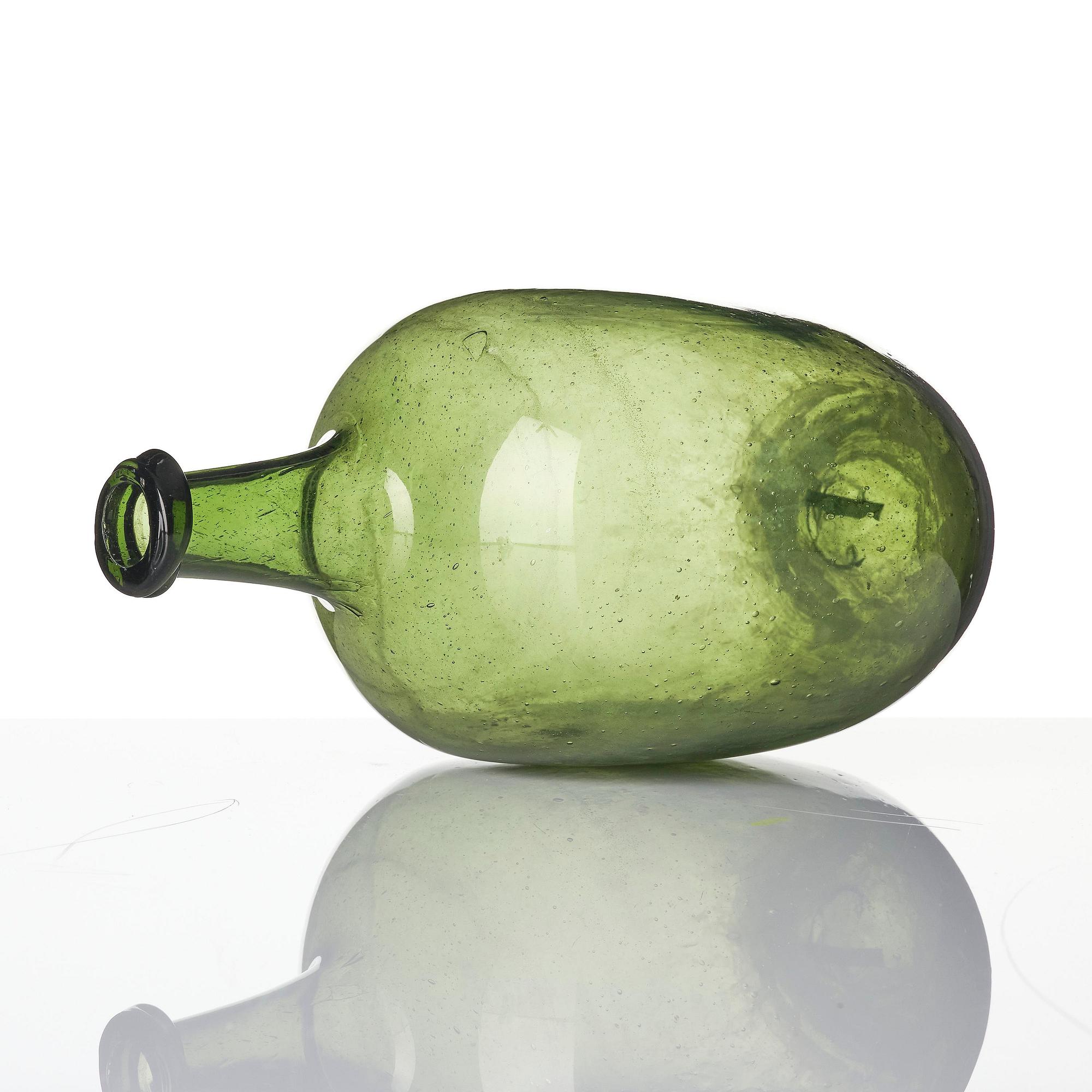A Swedish glass bottle, 18th / early 19th century.