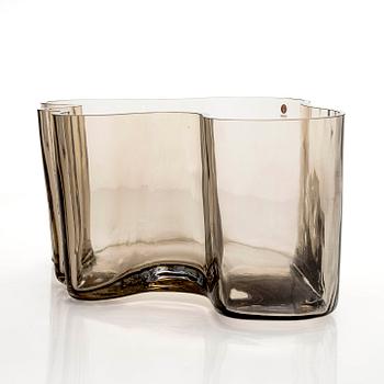 Alvar Aalto, a '3031' vase, signed Alvar Aalto Iittala 2008.