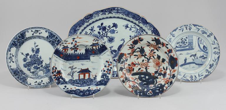 FAT, samt TALLRIKAR, 4 st, porslin, Kina, 1700-tal.
